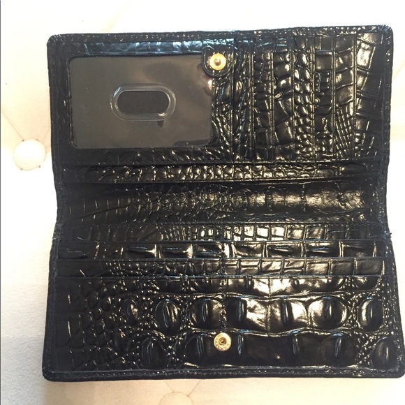 SOLD!!!! Black Crocodile Embossed Brahmin Wallet - Picture 2 of 5